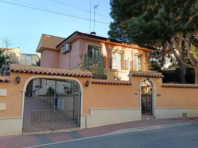 CHALET INDEPENDIENTE EN LOS BALCONES photo 0