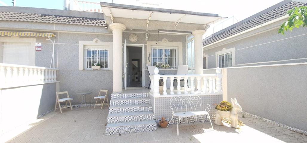 Bungalow en La Siesta photo 0