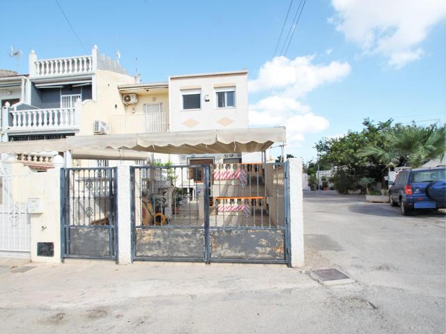 DUPLEX EN ESQUINA EN TORRETA photo 0