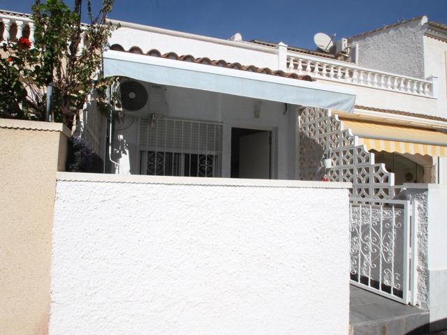 BUNGALOW EN EL LIMONAR TORREVIEJA photo 0