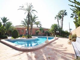 Chalet en Urb. San Luis - Torrevieja photo 0