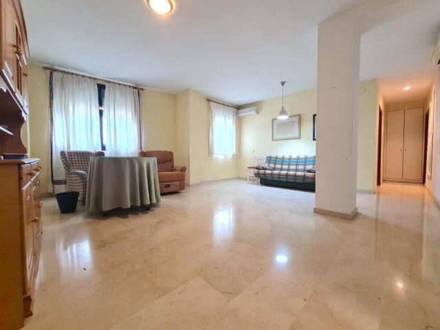 Piso En venta en Bellavista, Sevilla photo 0
