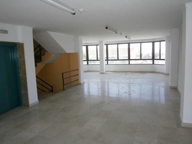 Edificio de 4 plantas y ascensor ! photo 0