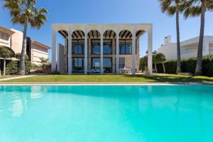 Villa en primera línea de mar, con espectaculares vistas, jardines y piscina - Son Verí Nou photo 0