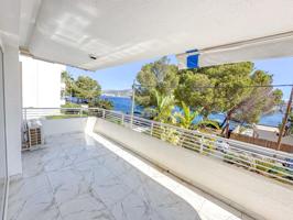 Apartamento con maravillosas vistas al mar y a la piscina comunitaria en una ubicación privilegiada photo 0