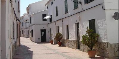 PISO PARA ENTRAR A VIVIR CON PARKING Y TRASTERO EN ES MERCADAL photo 0