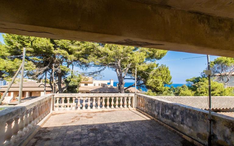 Chalet en Porto Cristo: Inversión con Vistas al Mar en Zona Exclusiva photo 0