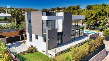 Casa En venta en Avenida De L'Arenal, Montañar-El Arenal, Jávea - Xàbia photo 0