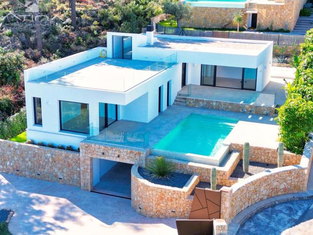 Casa En venta en El Montgó, Denia photo 0