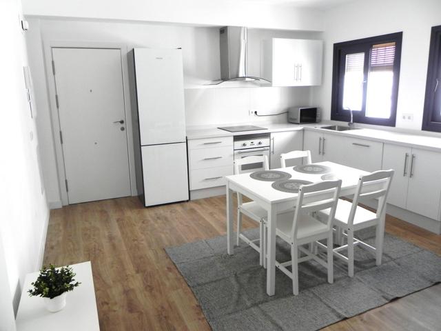 APARTAMENTO A ESTRENAR JUNTO PLAZA SAN LORENZO photo 0