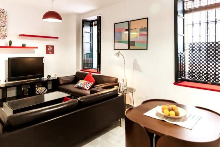 DÚPLEX SINGULAR JUNTO A LA PLAZA DEL MUSEO photo 0