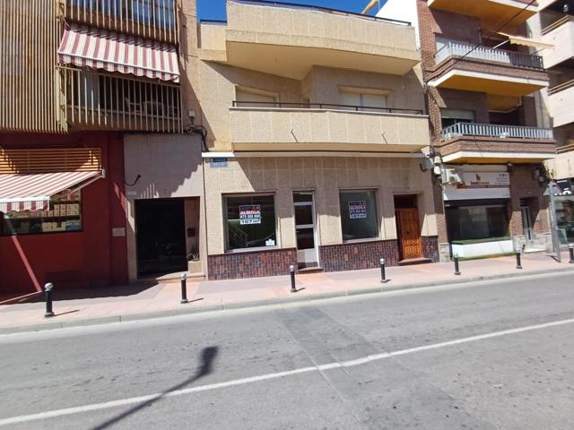 Local en la calle Mayor photo 0
