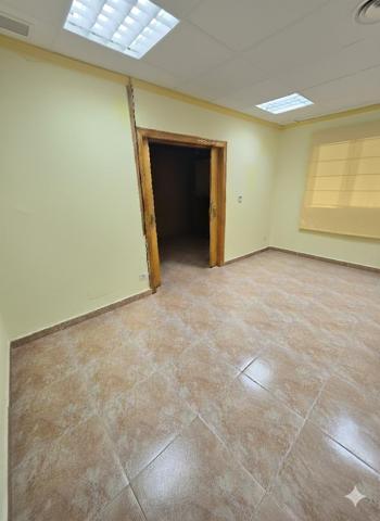 OFICINAS EN EL POLIGONO photo 0