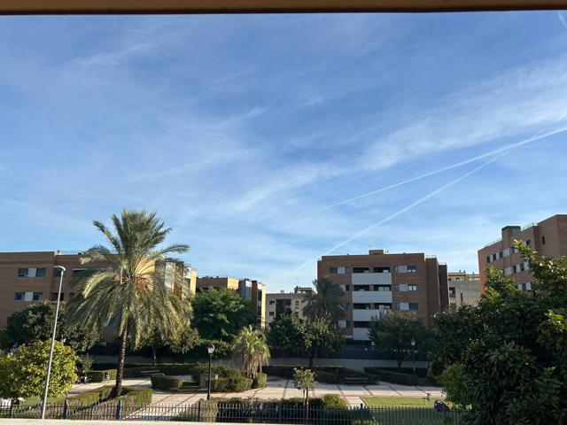 Casa adosada de diseño frente a parque en la mejor zona de Mairena photo 0