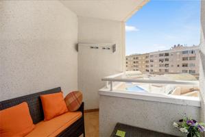 Apartamento con piscina y dos dormitorios en Torrevieja - Sur photo 0