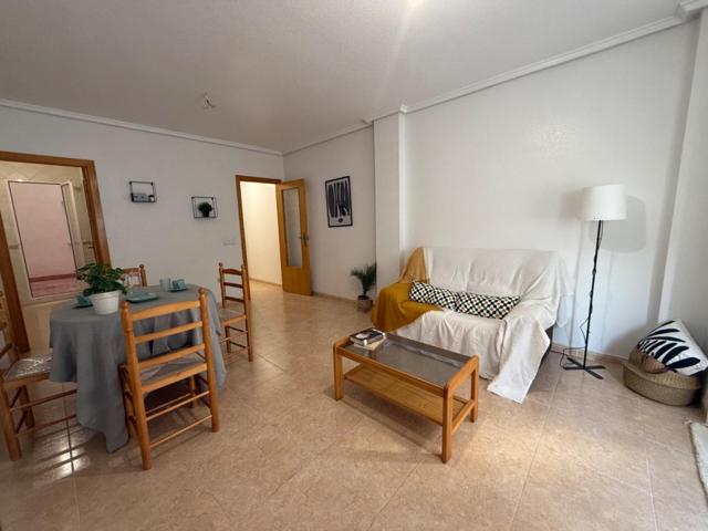 Apartamento seminuevo de 1 dormitorio, a un paso del centro photo 0