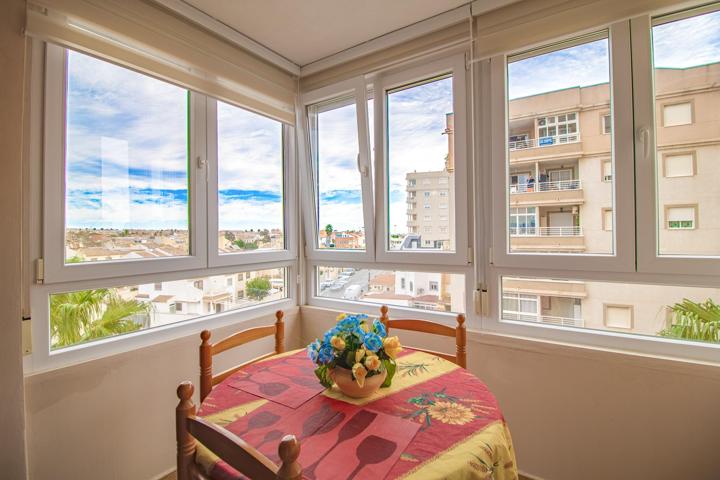 APARTAMENTO DE 2 DORMITORIOS EN TORREVIEJA CON VISTAS DESPEJADAS photo 0