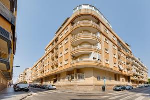 Apartamento de dos dormitorios a 400 metros de la playa del cura photo 0