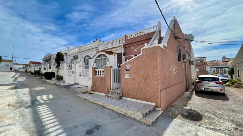 Unifamiliar Pareada En venta en La Siesta - El Salado - Torreta, Torrevieja photo 0