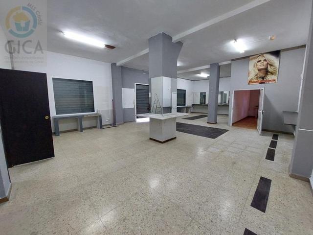 AMPLIO LOCAL COMERCIAL EN EL CORAZON DE LAS COLINAS photo 0