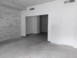 Local en alquiler 800€+IVA photo 0