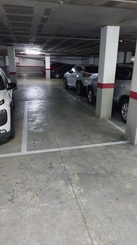 ALQUILER PLAZA DE GARAJE JUNTO AL CORTE INGLES photo 0
