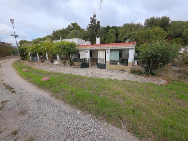 Casa rústica con terreno y uso consolidado en entorno natural – Los Barrios (Cádiz) photo 0