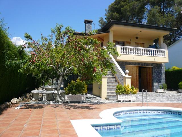 Completísima casa soleada con piscina y vivienda anexa para invitados. photo 0