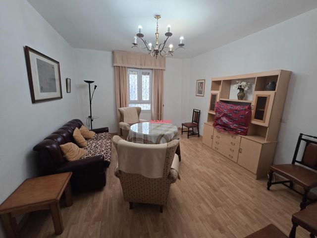 PISO CENTRICO CON ASCENSOR Y COCHERA photo 0