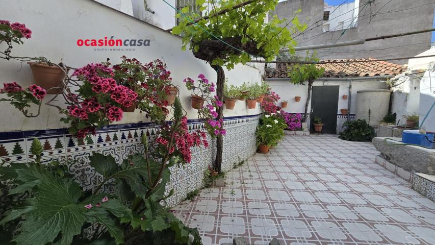 SE VENDE CASA CÉNTRICA EN POZOBLANCO photo 0