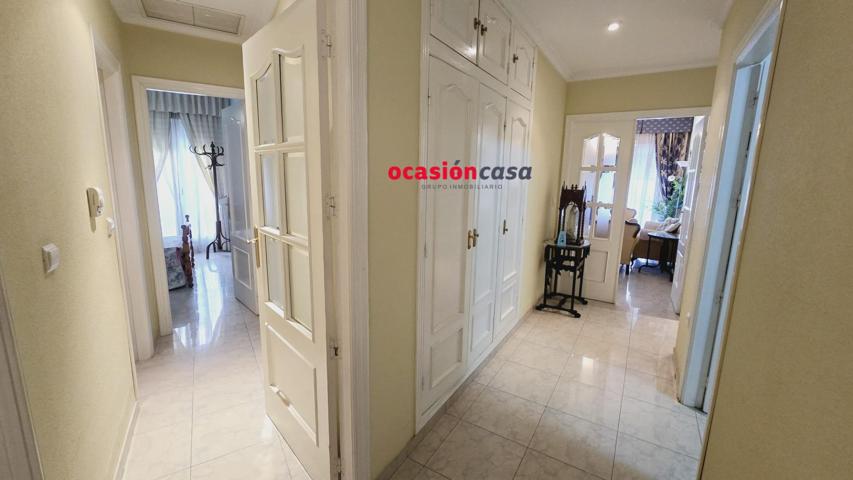 SE VENDE PISO JUNTO A CALLE MAYOR DE POZOBLANCO photo 0