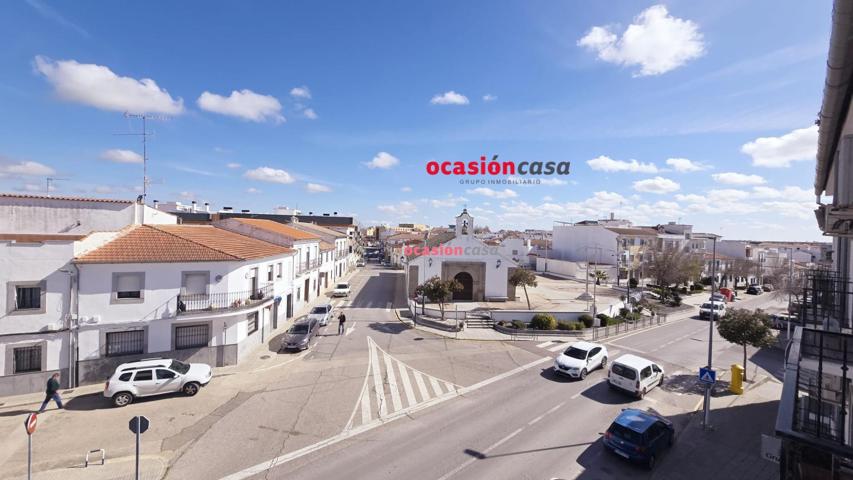 SE VENDE PISO CON COCHERA photo 0