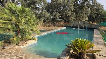 CHALET CON PISCINA EN VENTA photo 0