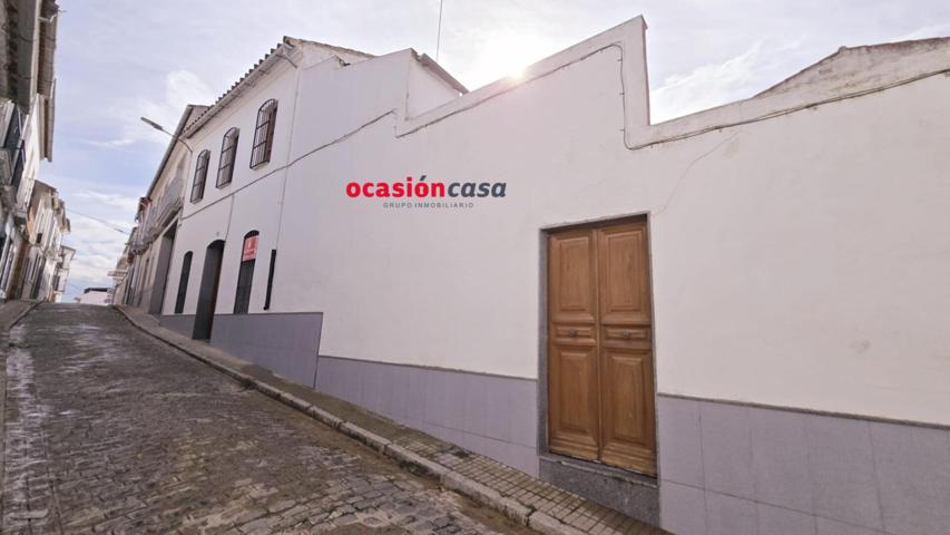 CASA HACIENDO ESQUINA EN VENTA photo 0