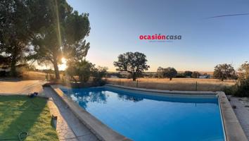 SE VENDE CHALET A 3 KM DE POZOBLANCO photo 0