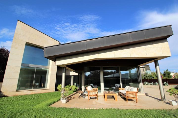 Casa En venta en Galan Garcia, 1, Casco Urbano, Jaca photo 0