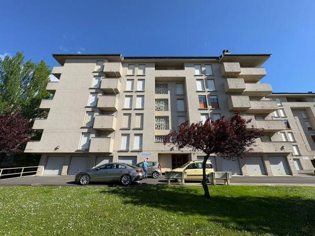 Piso En venta en Avenida Juan Xxiii, 34, Casco Urbano, Jaca photo 0