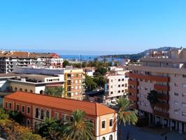 Alquiler anual de moderno ático dúplex en pleno centro de la ciudad. photo 0