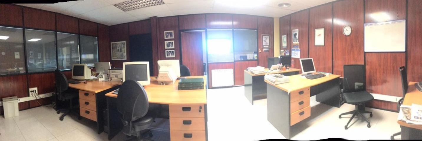 Local comercial ideal para cualquier tipo de oficinas o coworking photo 0