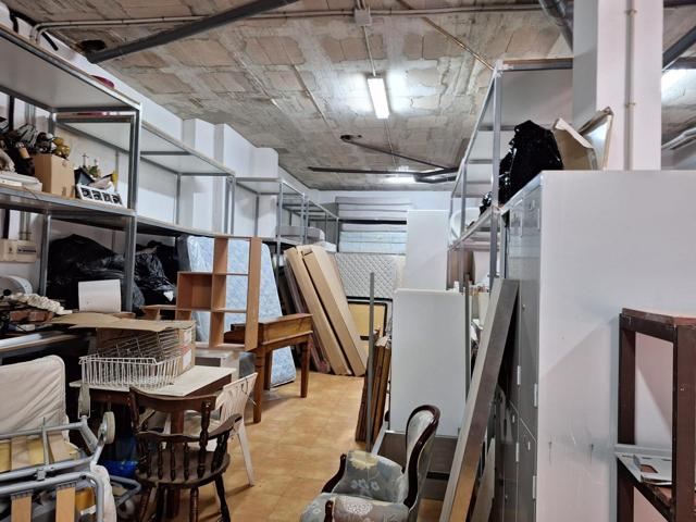 Local en muy buena ubicación photo 0