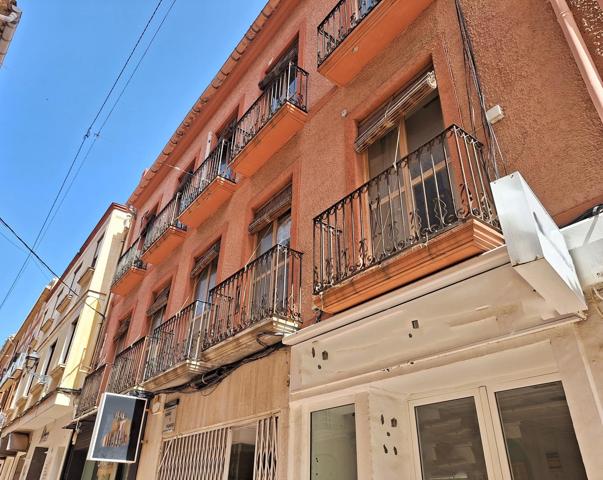 ¡Increíble oportunidad de inversión en el corazón de Denia! photo 0