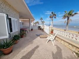 Exclusivo chalet en primera línea de playa en Miramar photo 0