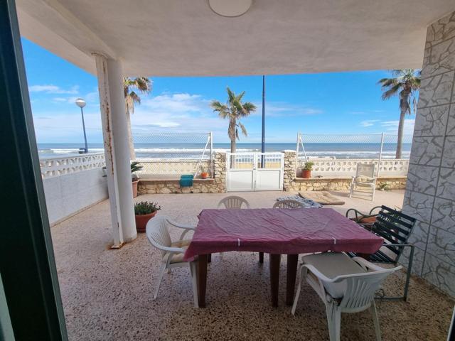 Exclusivo chalet en primera línea de playa en Miramar photo 0