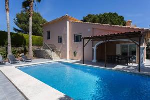 Chalet independiente en venta en La Sella photo 0
