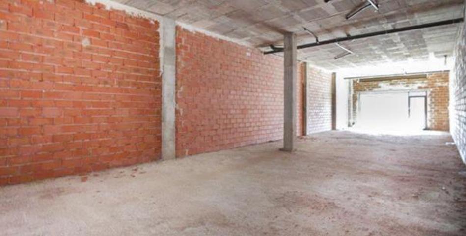Amplio local comercial en venta en els Poblets photo 0