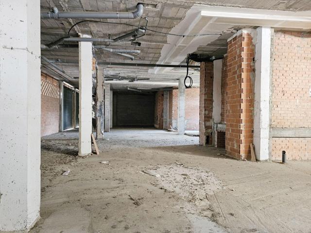 Local comercial en alquiler de 520 m2 en casco urbano photo 0