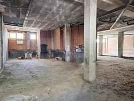 Local comercial en alquiler en casco urbano de 720 m2 photo 0