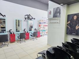 Se traspasa salón de belleza totalmente equipada en casco urbano photo 0