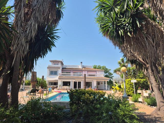 Exclusiva villa en Oliva Nova, Costa Blanca photo 0