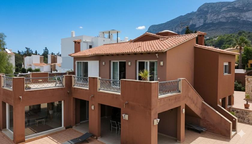 Exclusivo chalet en entorno privilegiado, zona Montgó photo 0